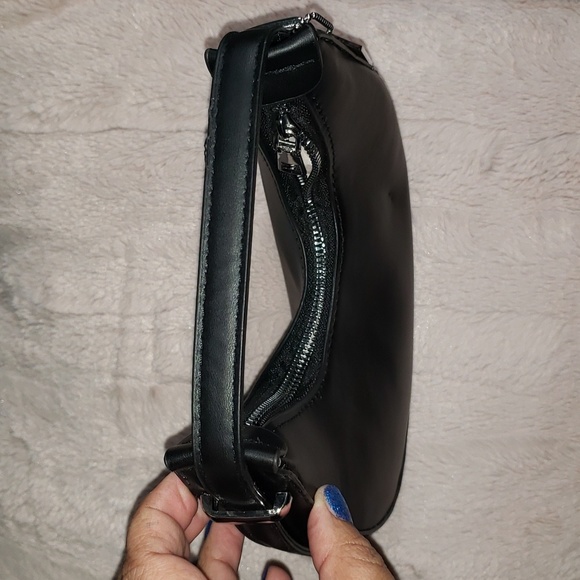 NEW- Small Faux Leather Cluth/ Purse - Picture 3 of 8